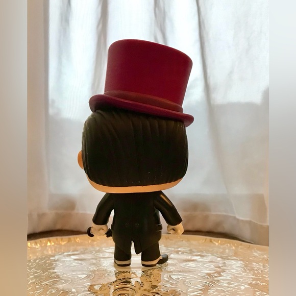 Funko Pop DC UNIVERSE Batman Penguin Villain Vinyl Figure Comics Character Movie - Picture 5 of 10